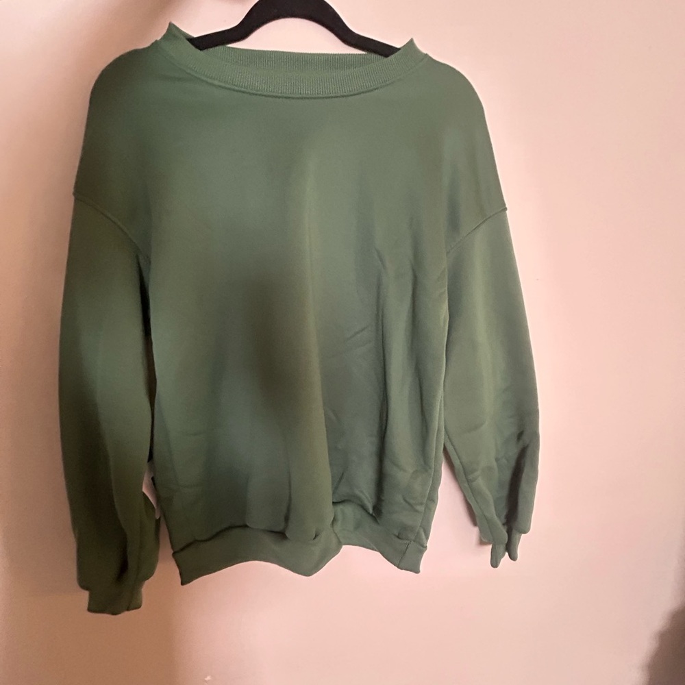Shein crewneck. Size medium olive green